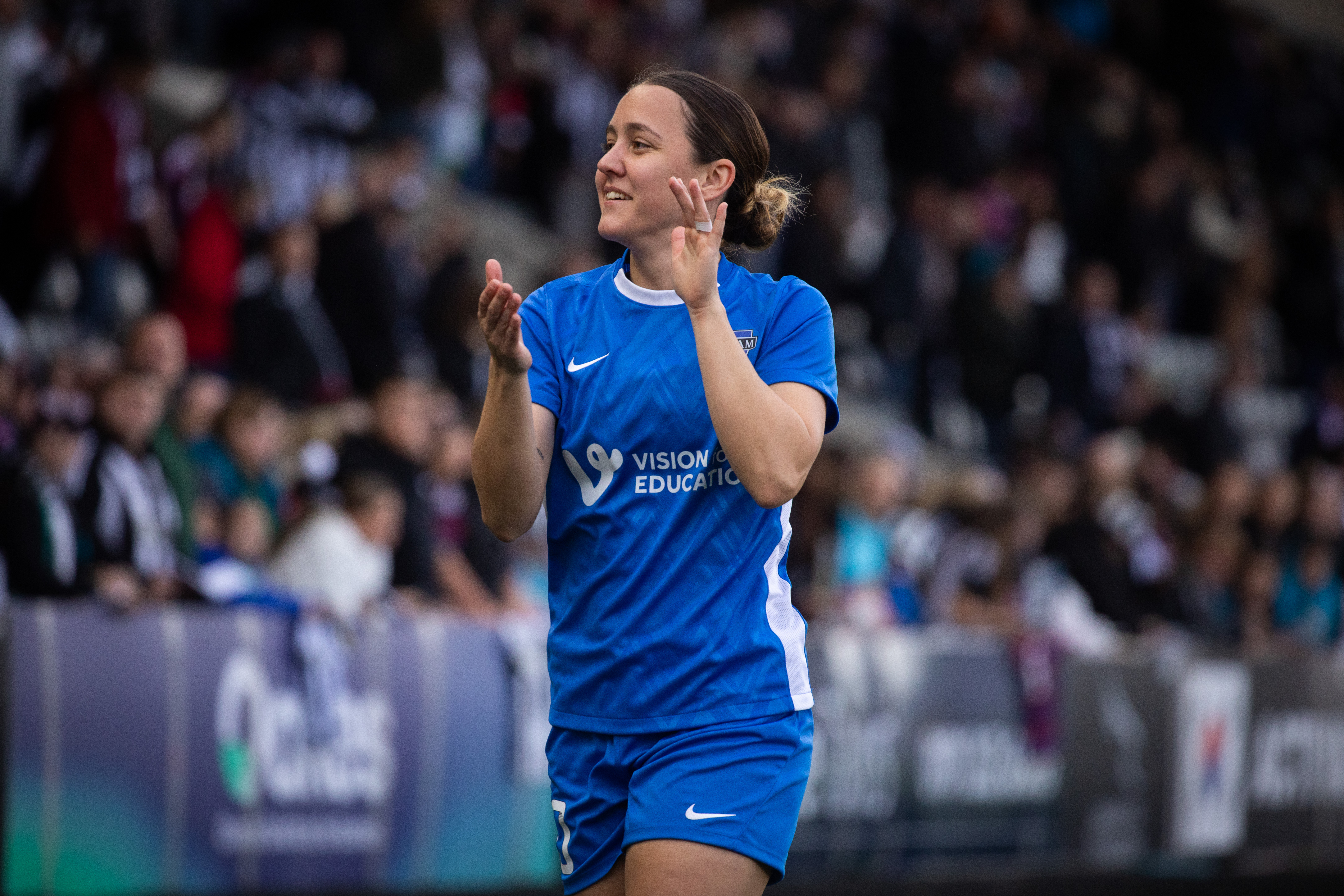 Michaela Foster pens new Durham deal